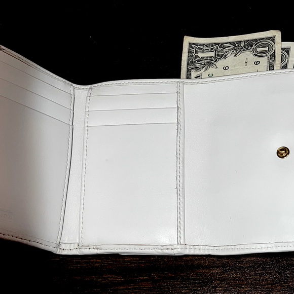 Women’s wallet - Picture 3 of 3